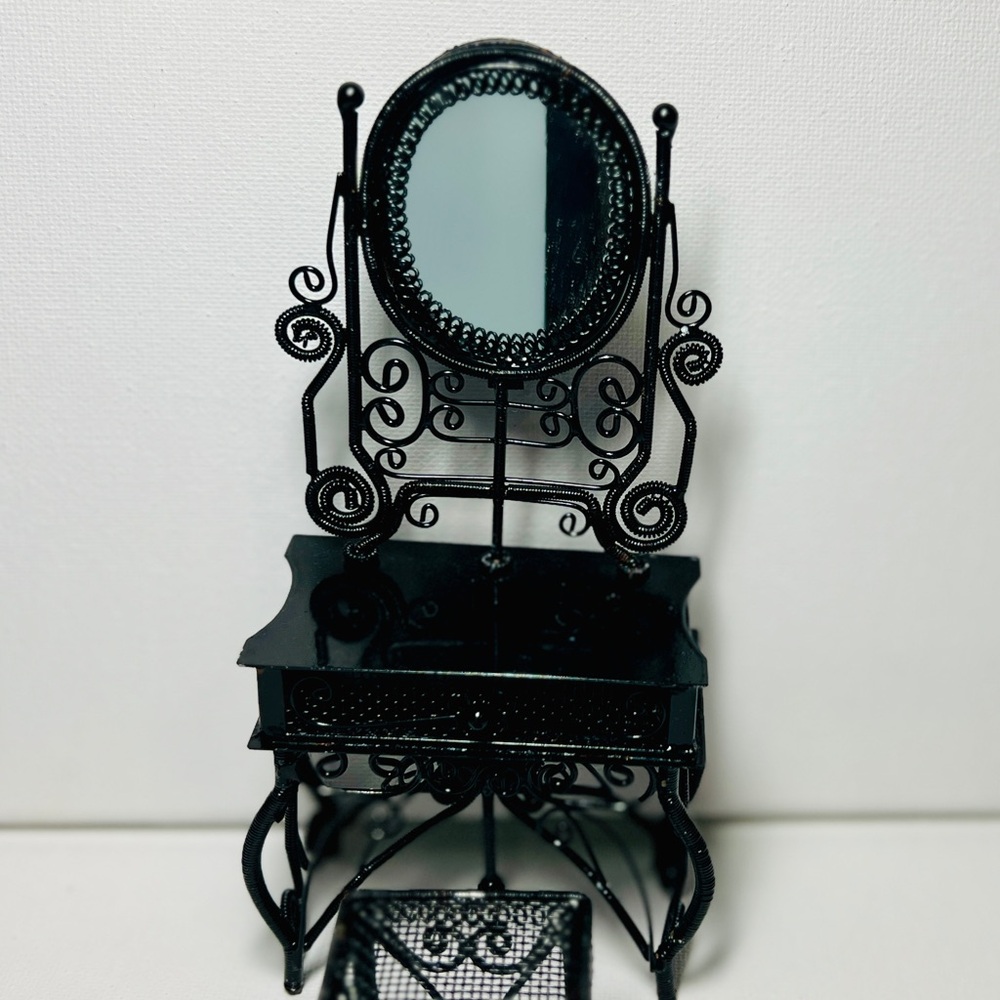 Dollhouse Elegant Black Miniature Vanity Set